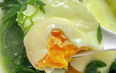 Ärzte enthüllen, dass der Verzehr von Eiern zusammen mit diesem Kraut … verursacht.