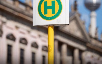 Unfall-Drama in Berlin: Mann an Tram-Haltestelle ums Leben gekommen