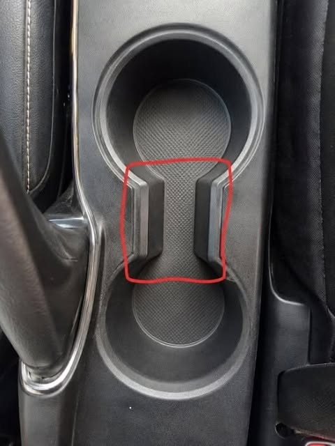 Ich habe es satt, Dinge zu lernen, die ich eigentlich schon wissen sollte 🥴🥴 Hat jemand eine Ahnung, wofür diese Lücke eigentlich da ist?