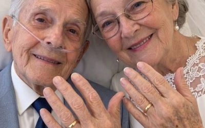 Ich heiratete meinen Highschool-Freund mit 73, weil es sein letzter Wunsch war. Nach seiner Beerdigung klopfte sein Anwalt an meine Tür und sagte: “Du bist direkt in seine Falle gefallen.”