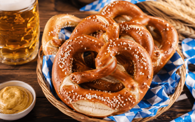 Deutsche Brezel selber machen – Das traditionelle Rezept für knusprige Laugenbrezeln